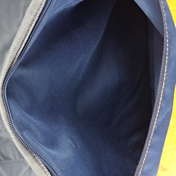 Milwaukee Brewers MLB logo blue & gray  soft shell insulated food can cooler - Picture 9 of 9